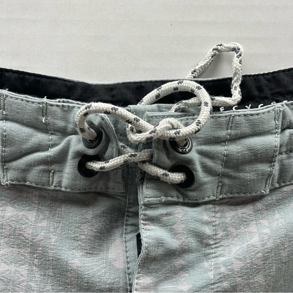 Billabong Swim Trunks Men size 36 - Picture 9 of 11